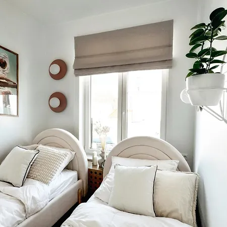 N736 - 55m2 Premium Z 2025 Roku 아파트 소포트